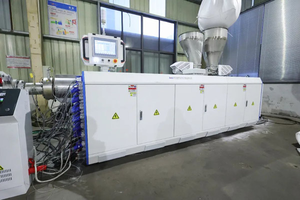jinwei-machinery-leads-the-way-in-pvc-o-pipe-production-to-new-heights-05.jpg